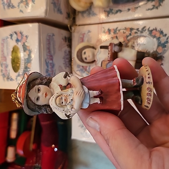 8 Limited Edition Jan Hagara ornaments - Picture 2 of 6